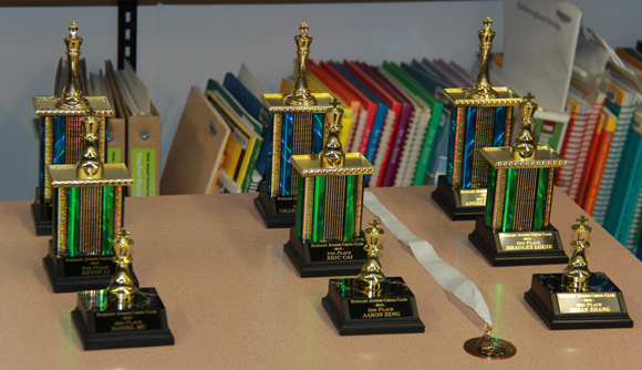 Vancouver Burnaby Chess Club Trophies, Medals and Classes in Coquitlam, Port Coquitlam, Surrey, New Westminster and the lower mainland in BC
